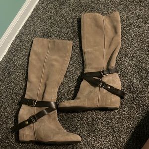 Franco Sarto size 9 suede zip up calf boots 2.5 inch wedge